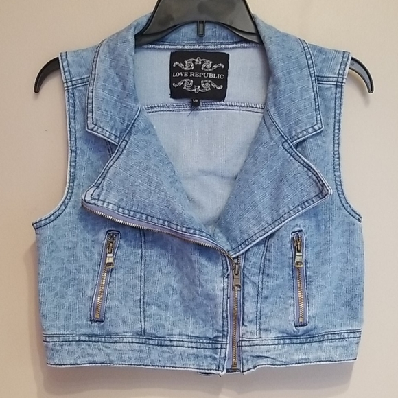 Love Republic Jackets & Blazers - Blue cheetah print crop jean vest